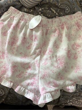 Peach Love California Pink Floral Ruffled Women’s Shorts